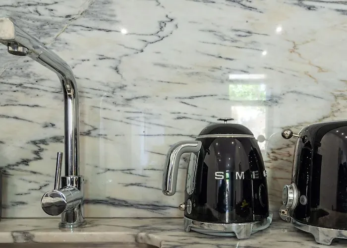 Heroismo, Stylish 2 Bedroom Appartement *