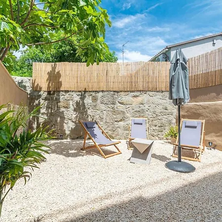 Heroismo, Stylish 2 Bedroom *