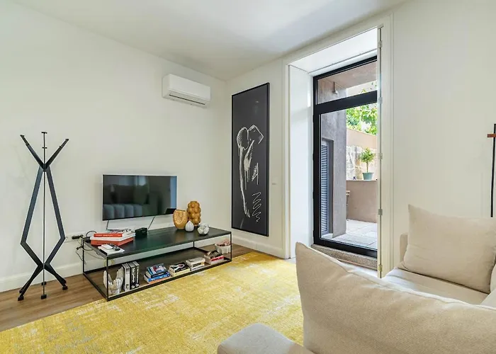 Heroismo, Stylish 2 Bedroom *